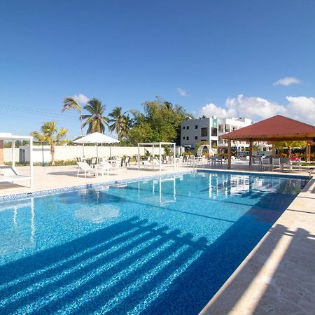 Habana Hotel Y Restaurante Higuey Exterior photo