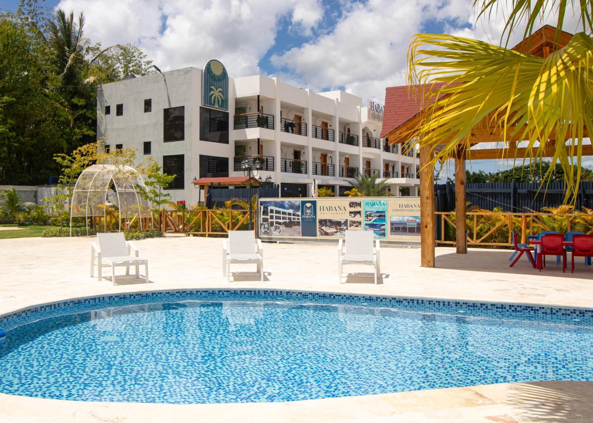 Habana Hotel Y Restaurante Higuey Exterior photo